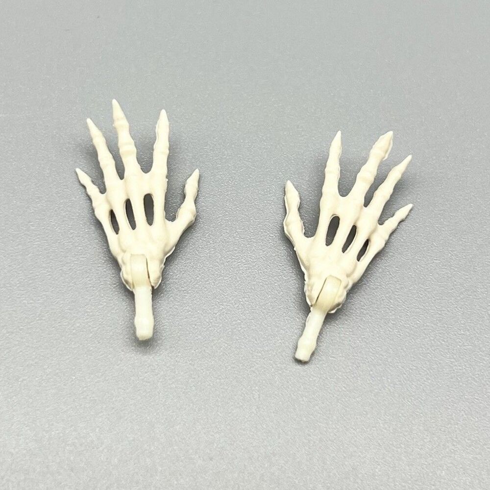 Monster High Skelita Calaveras G1 Signature Scaris Replacement Right & Left Hand